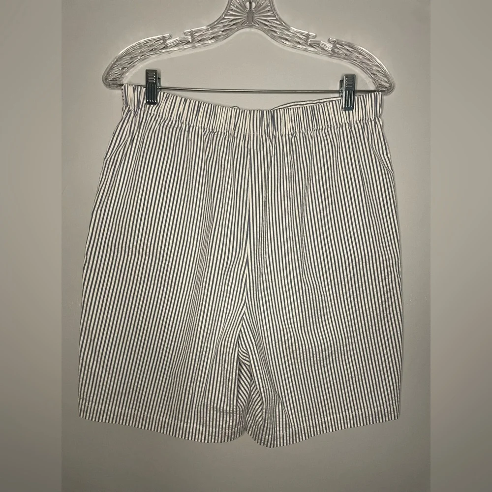 Denim & Co Vintage Blue White Stripe Shorts 4 Pockets Elastic Waist 7" Inseam - Picture 13 of 16